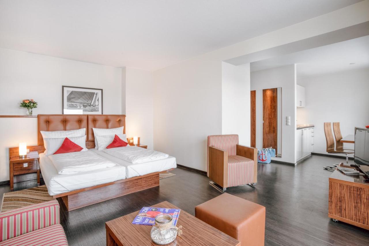 Ferienwohnung Yachtclub ティメンドルファー・シュトラント エクステリア 写真